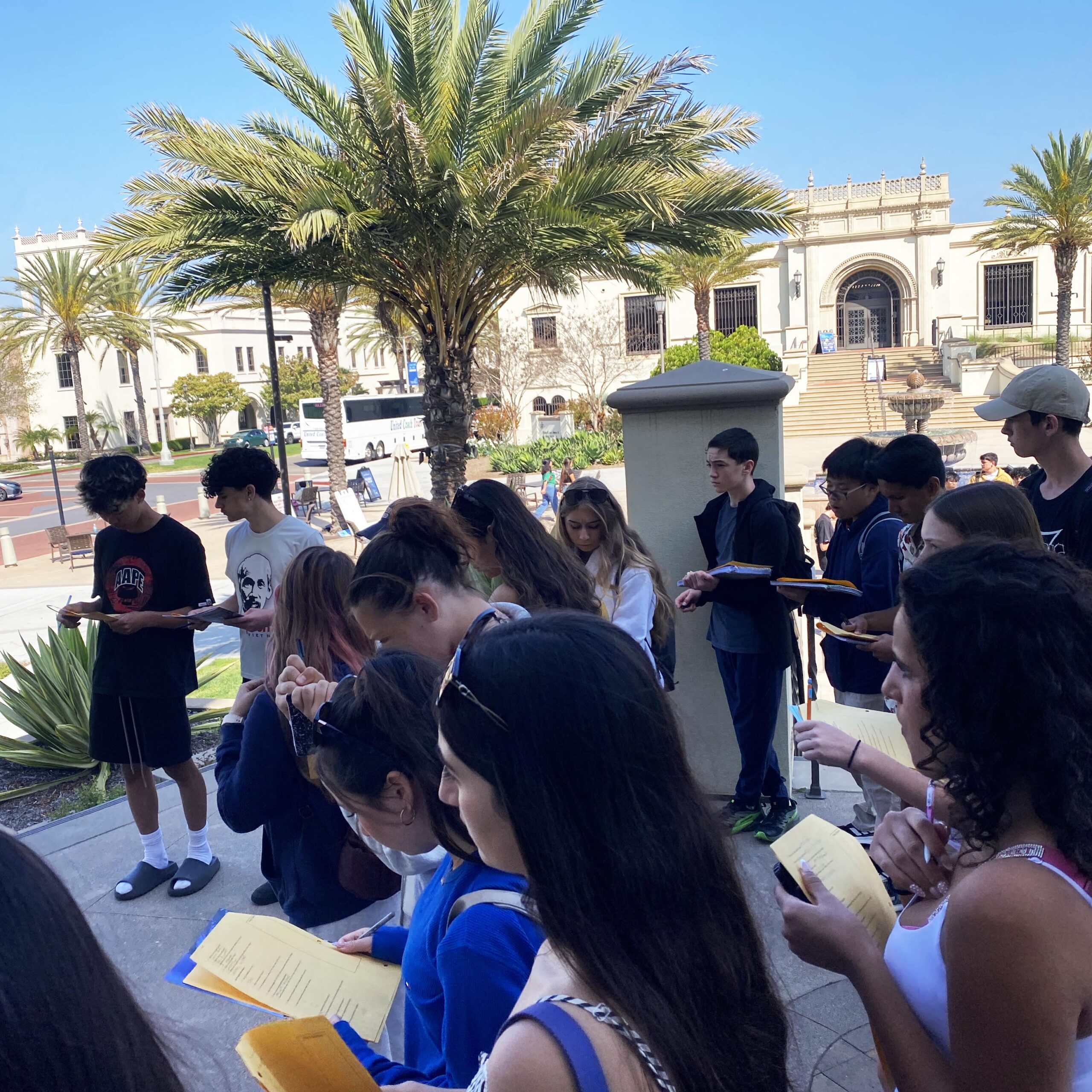 Carlmont AVID students on college campus tour